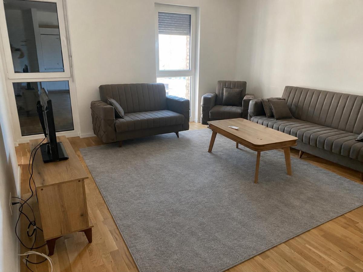 Gjakova Neubauwohnung Zentrum mit Aufzug 5 Stock - Ferienwohnung Gjakova