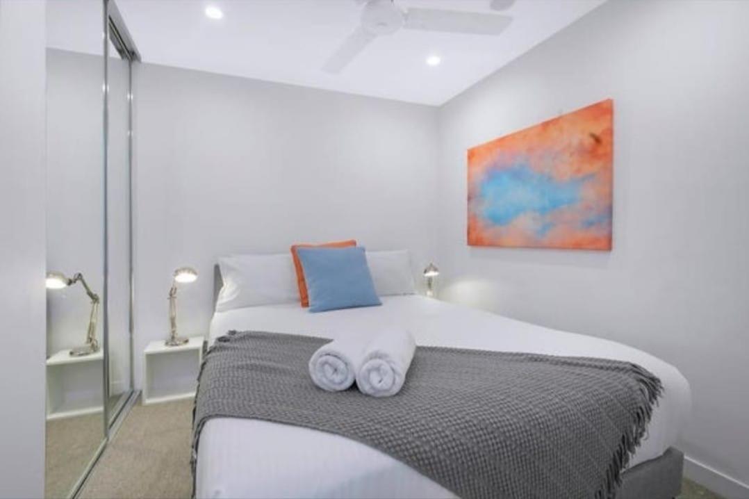 Bright CBD 2 bedroom resort-style escape - B&B Brisbane