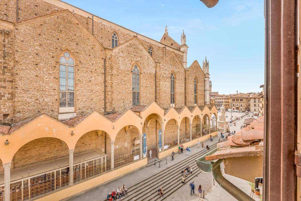 Santa Croce Penthouse, 2 Bedrooms with a View of the Basilica - Ferienwohnung Florenz