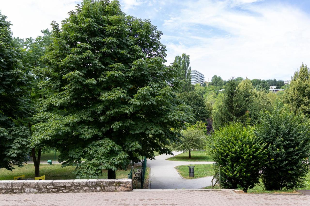 Modern Apt in center of Sarajevo with Free Parking - B&B Sarajevo
