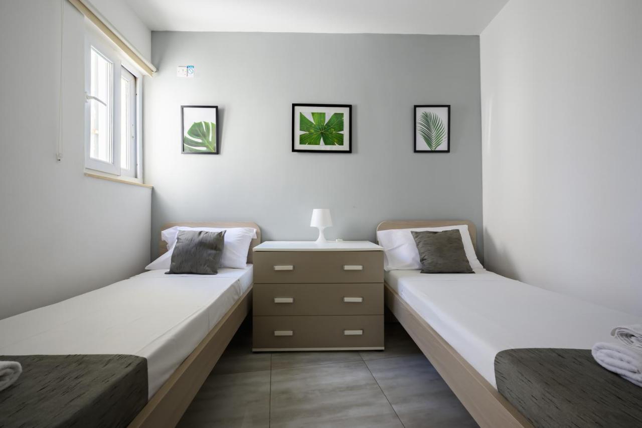 F6 Room 2, Private Room two single beds shared bathroom in shared Flat - Ferienwohnung Imsida