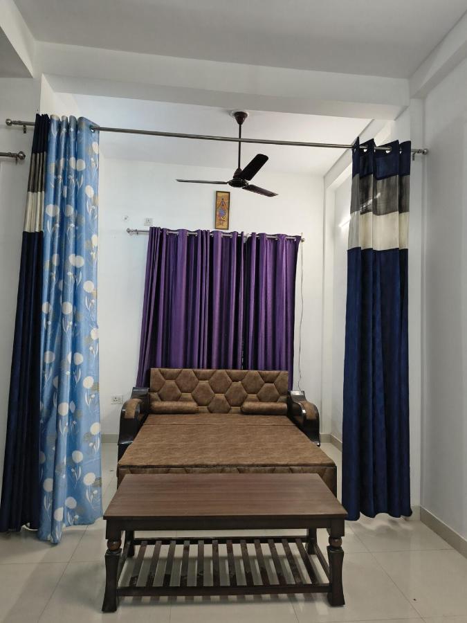 The Family Nest Homestay, - B&B Rasuiya