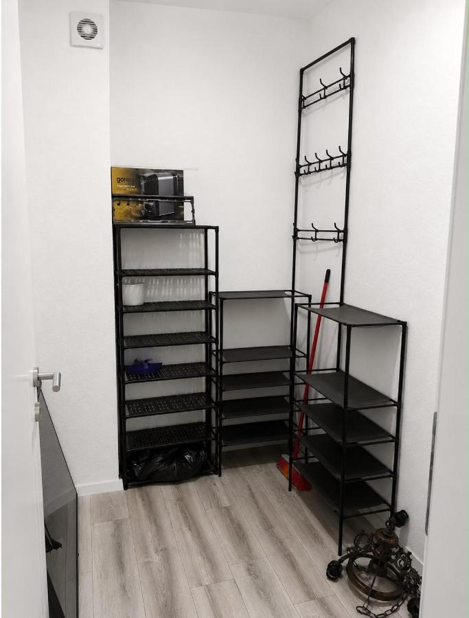 Modern Stay Apartment - B&B Gjakovë