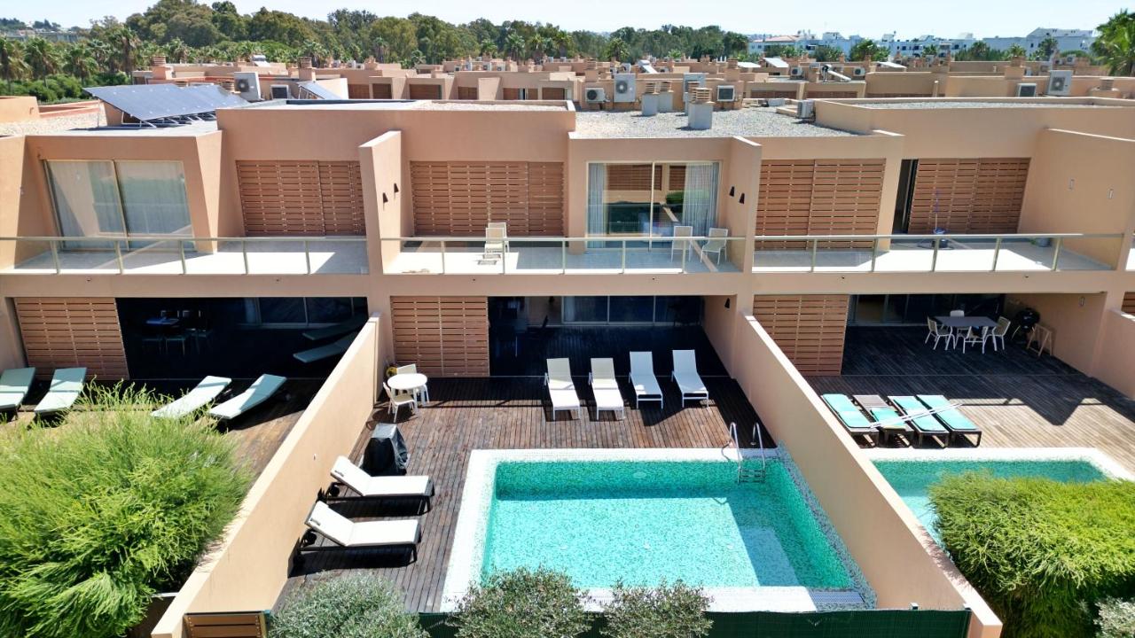 Salgados Vila das Lagoas - Bed and Breakfast Guia