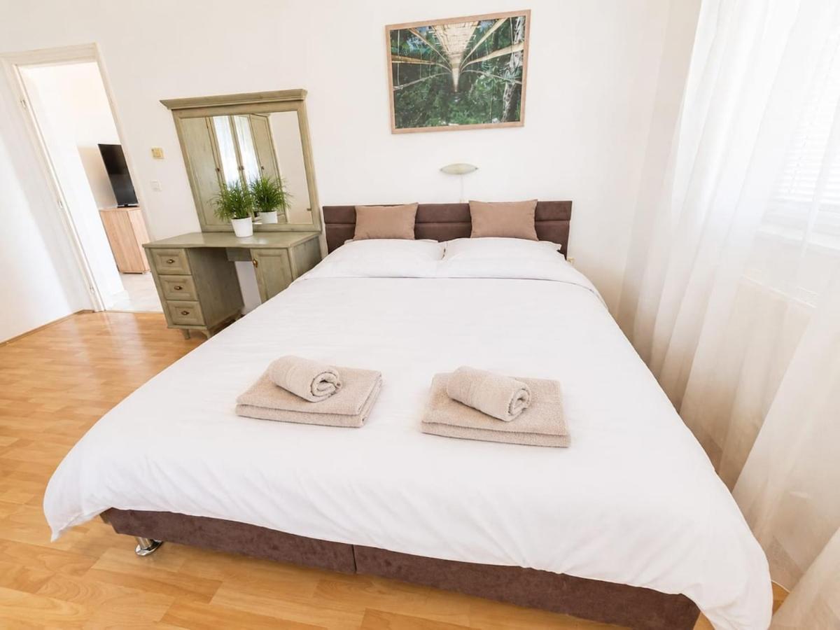 Sunny Spa Apartman - B&B Hajdúszoboszló