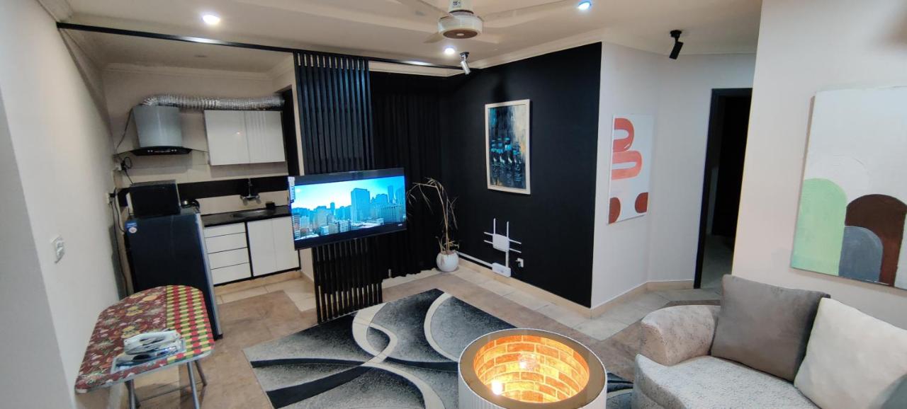 Peaceful & Stylish 2BR Apartment - Bahria Town