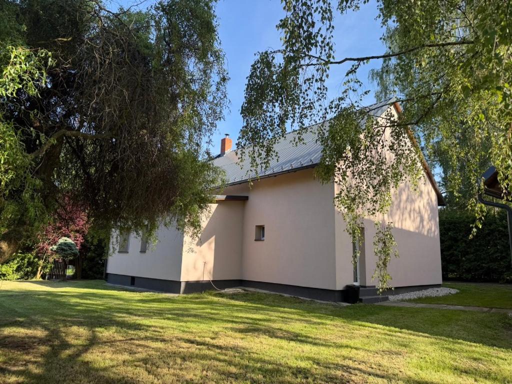 NestHome Family House Mošnov Airport - B&B Petřvald
