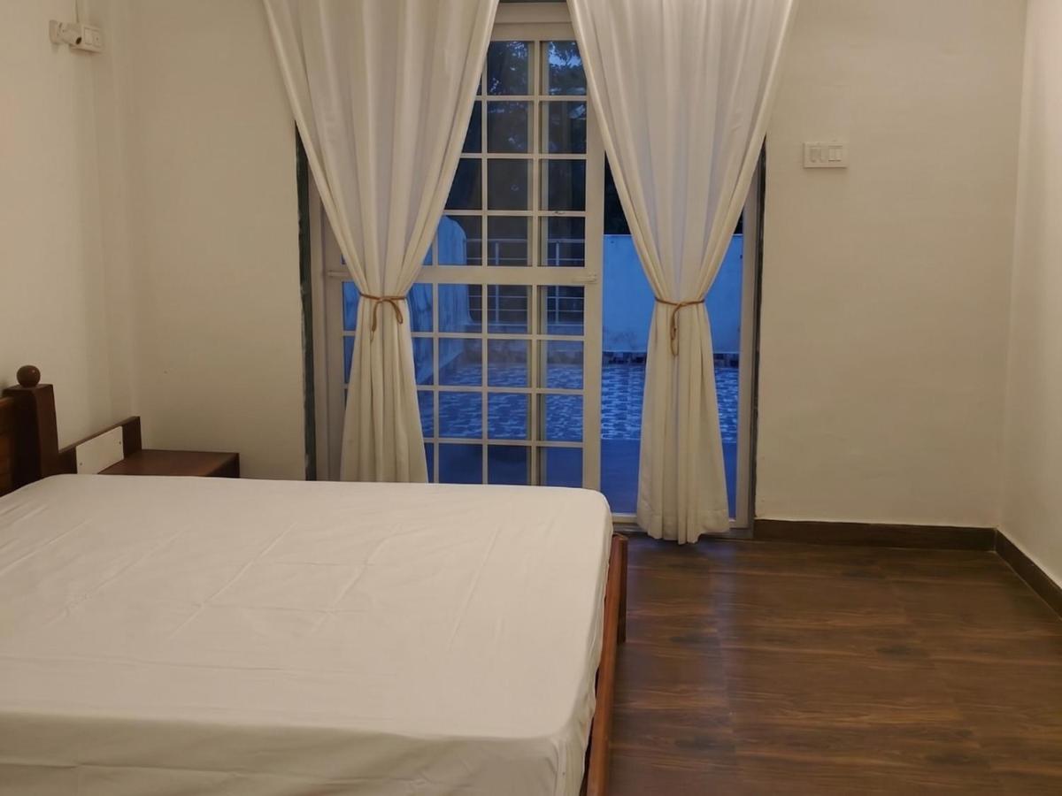 Spacious Lonavala Villa - Gold Valley - Bed and Breakfast Lonavla