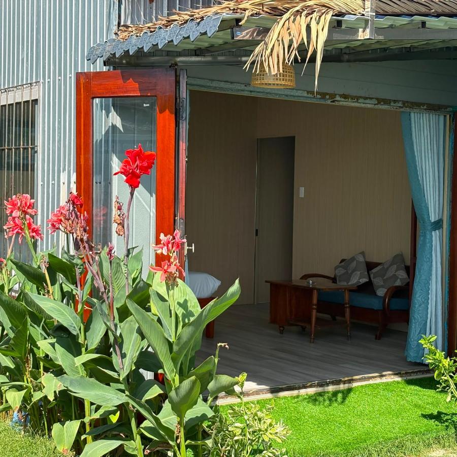 Bungalow Sea View - B&B Tân Thành