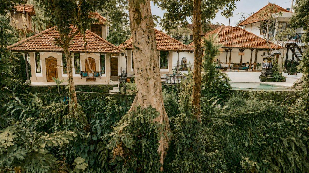 Luxury Oasis - Stunning Villa At The Gateway To Ubud - Bed and Breakfast Ubud