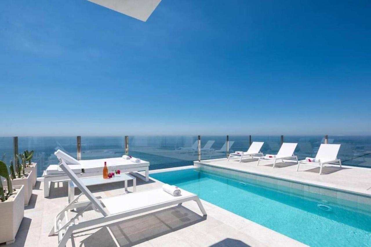 Villa de lujo. Infinity Pool y vista 360º de Nerja - B&B Nerja