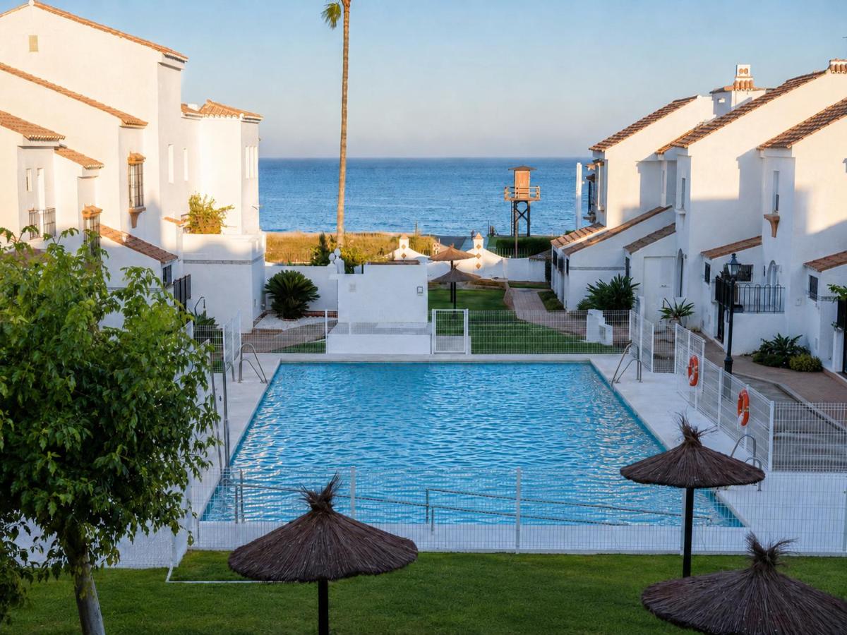 Casares Golf & Beach Terraced house - B&B Casares