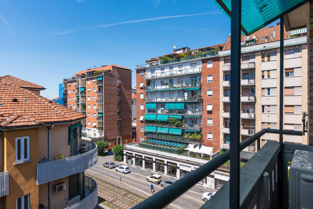 Modern Apartment with Balcony in Milan for 4 - Ferienwohnung Mailand