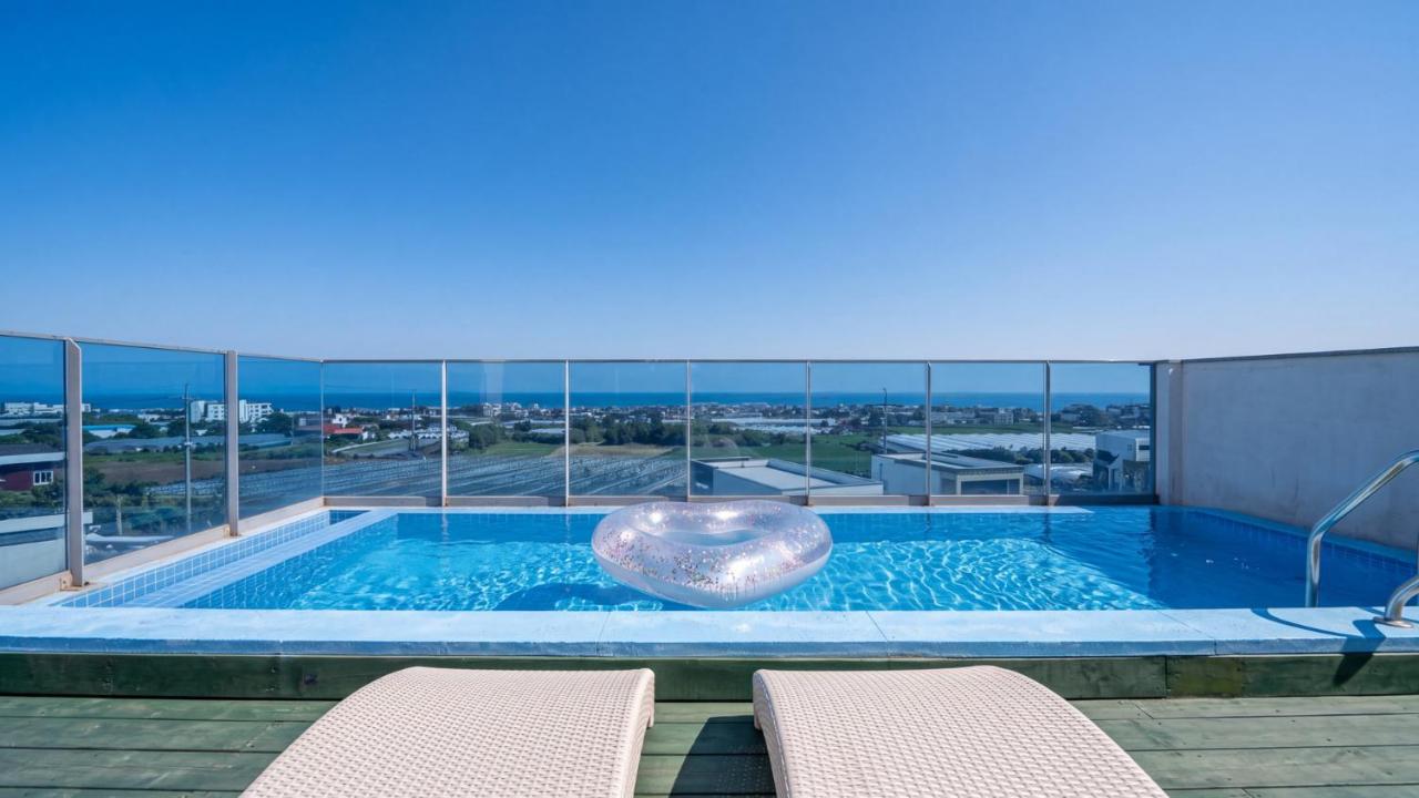 Seogwipo Dawa Pool Villa Pension - Ferienwohnung Seogwipo