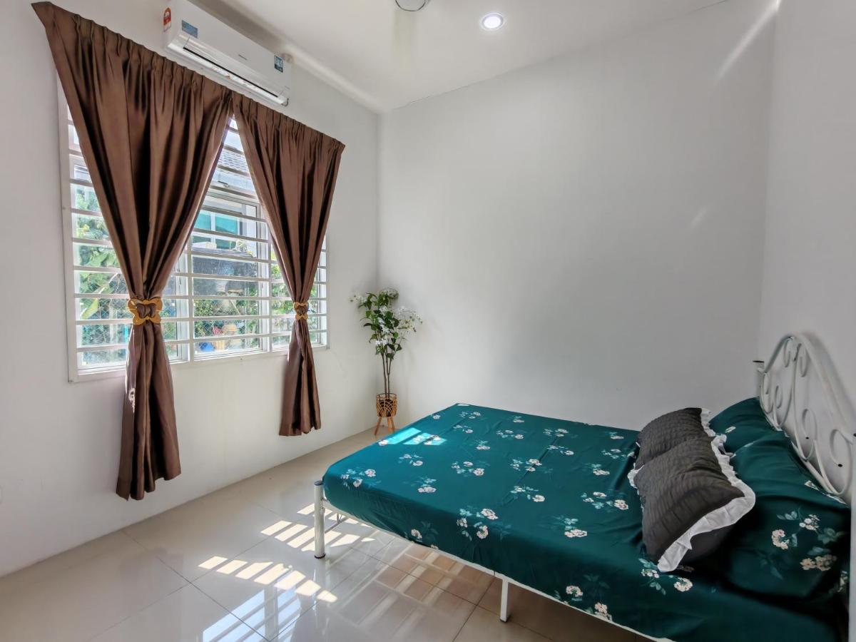 Homestay Teratak Cinta, Ambangan Heights, Sungai Petani - B&B Sungai Petani