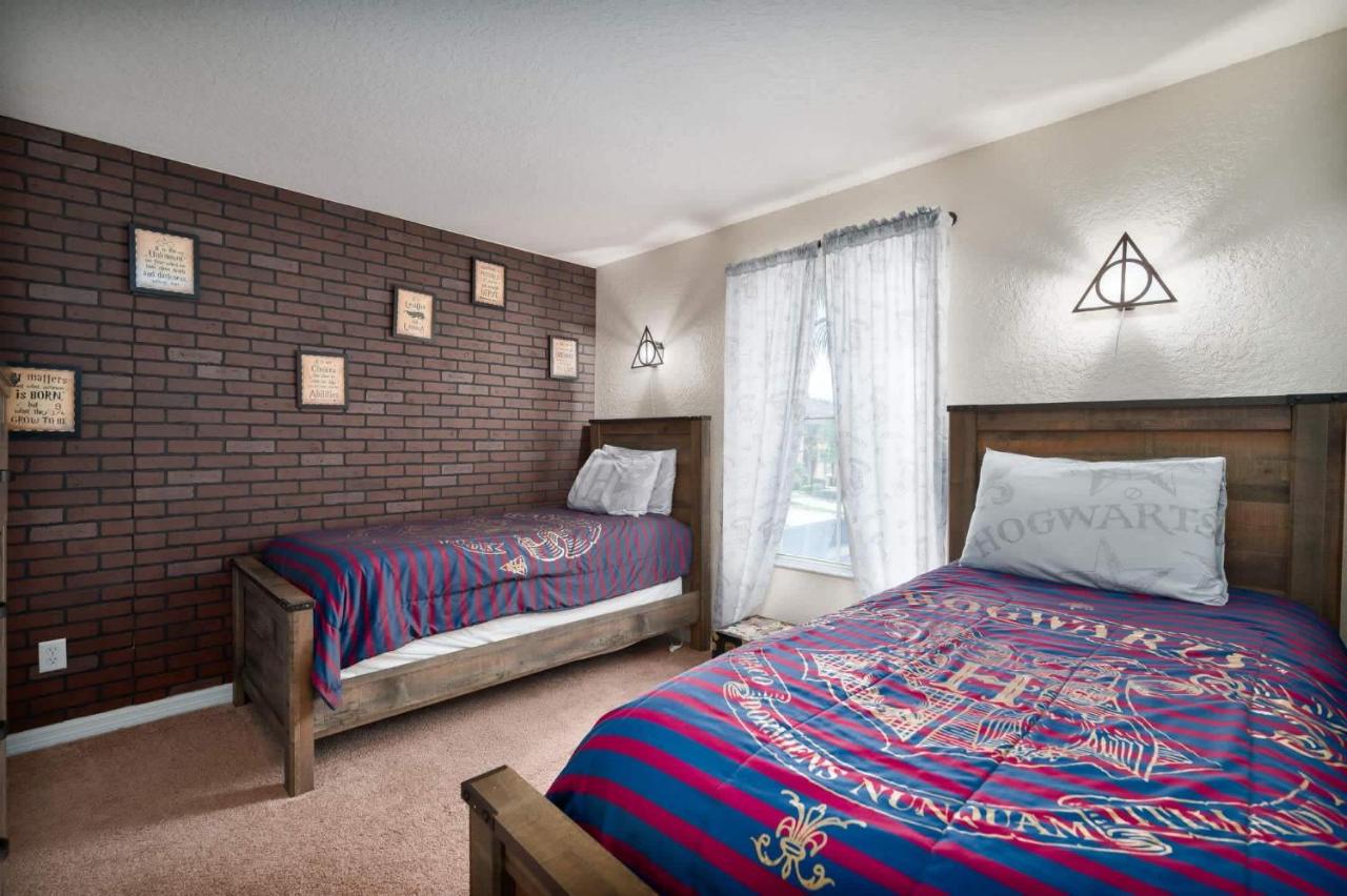 Resort and Lazy River Arcade 15MI to Disney - B&B Davenport
