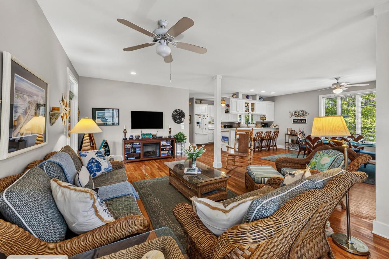 FS01: 1 Frank Sottile Lane - B&B Isle of Palms
