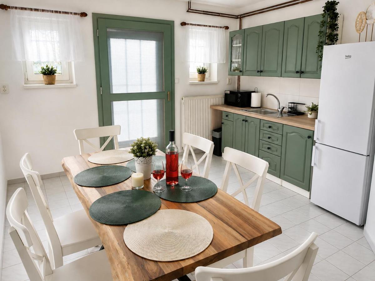 Apartmán JT - B&B Dobšice