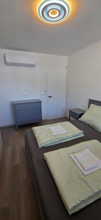 Apartmán Hrdličky Trenčín - B&B Trenčín