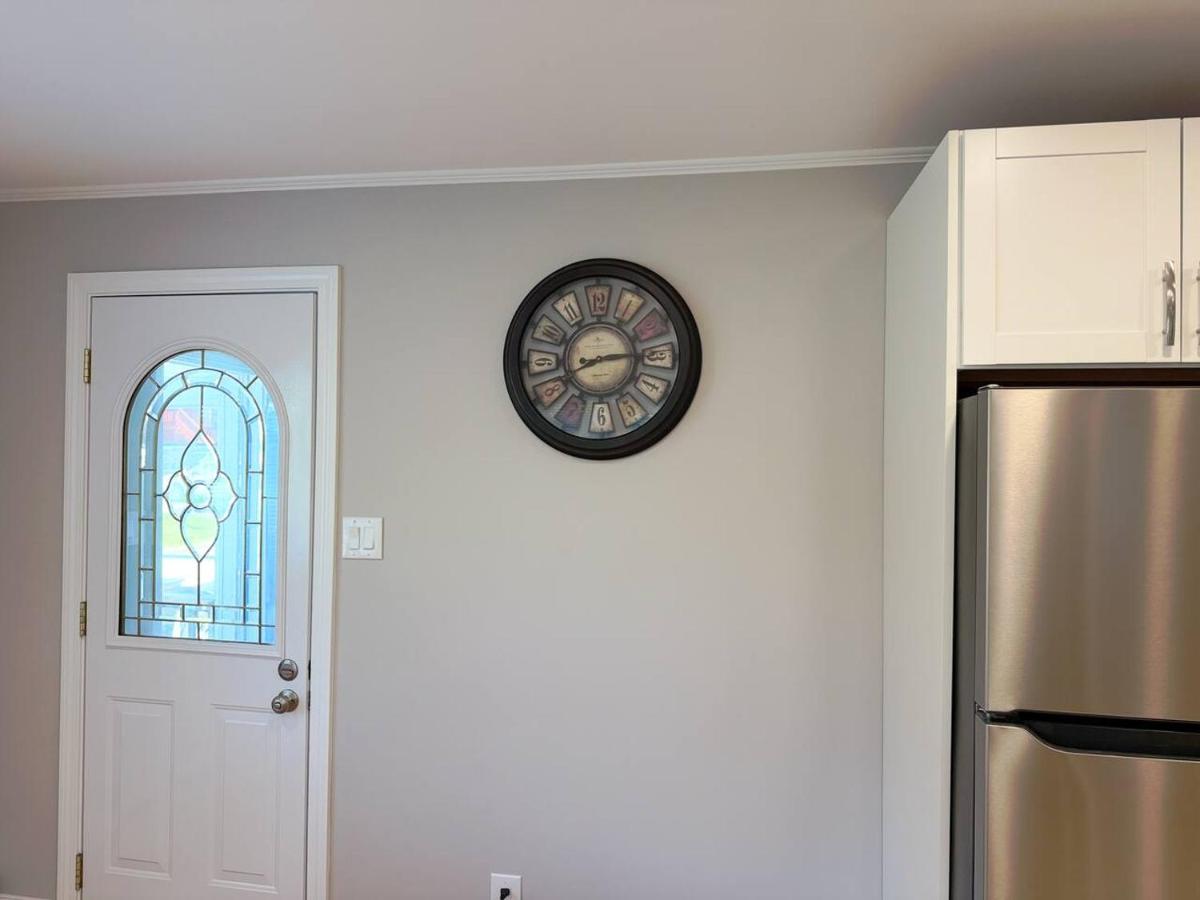 Renovated Beachside Retreat - Bed and Breakfast Milford