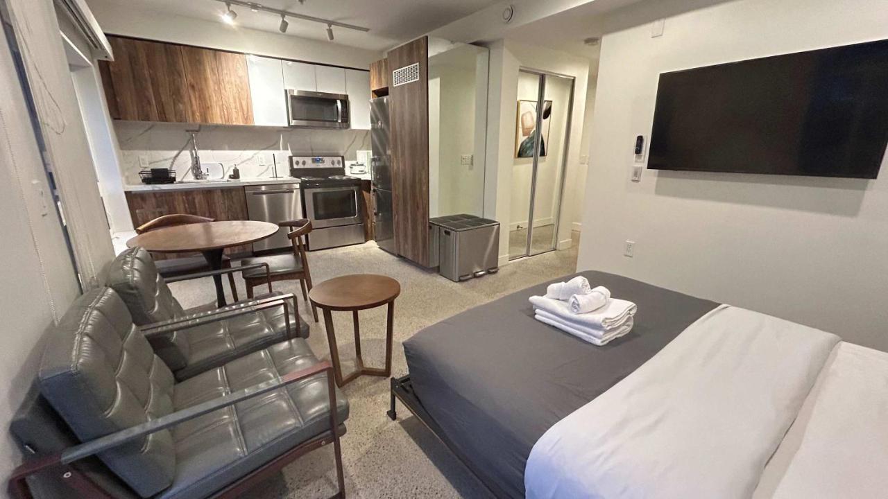 Modern Condo in Central Downtown - Chambres d'hôtes Vancouver