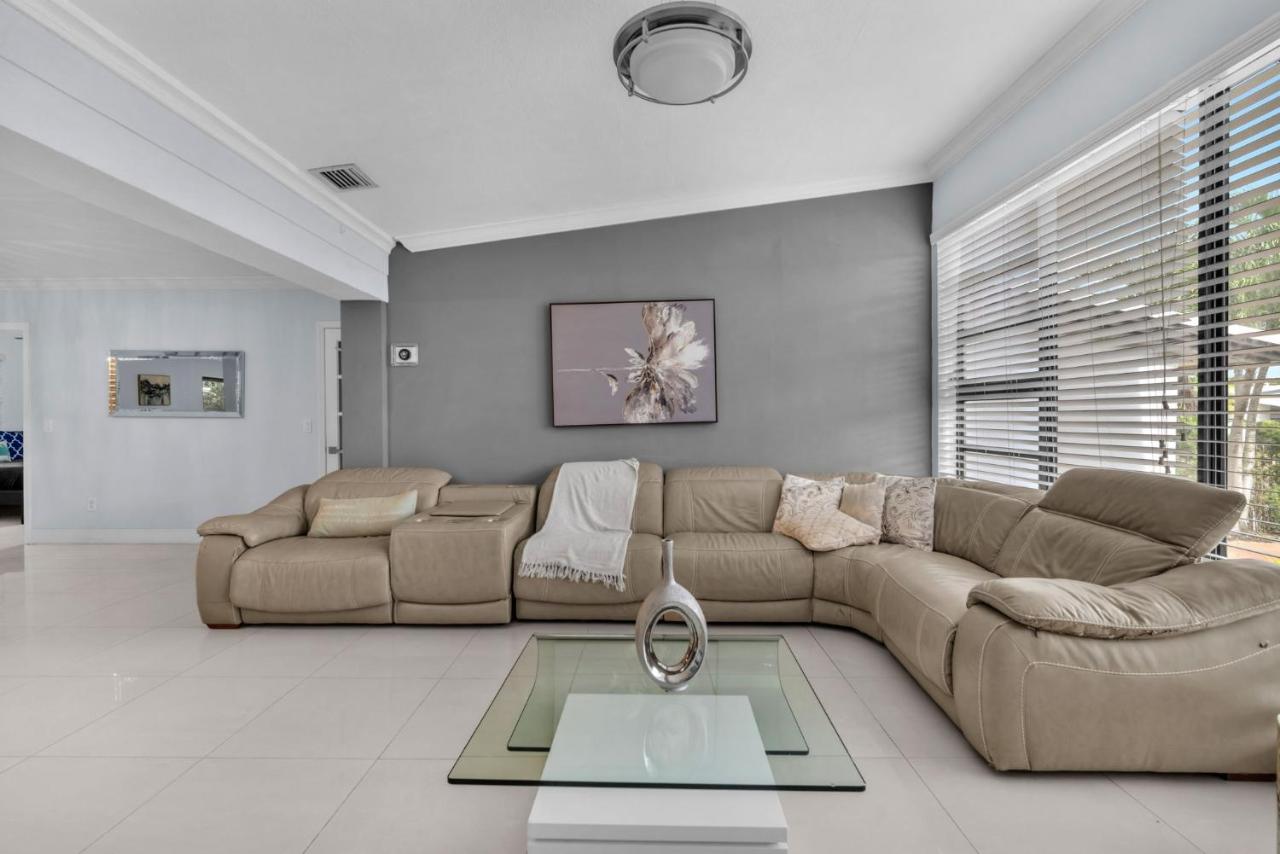 Modern Miami Oversized 3 Bedroom in Central Location - B&B Miami