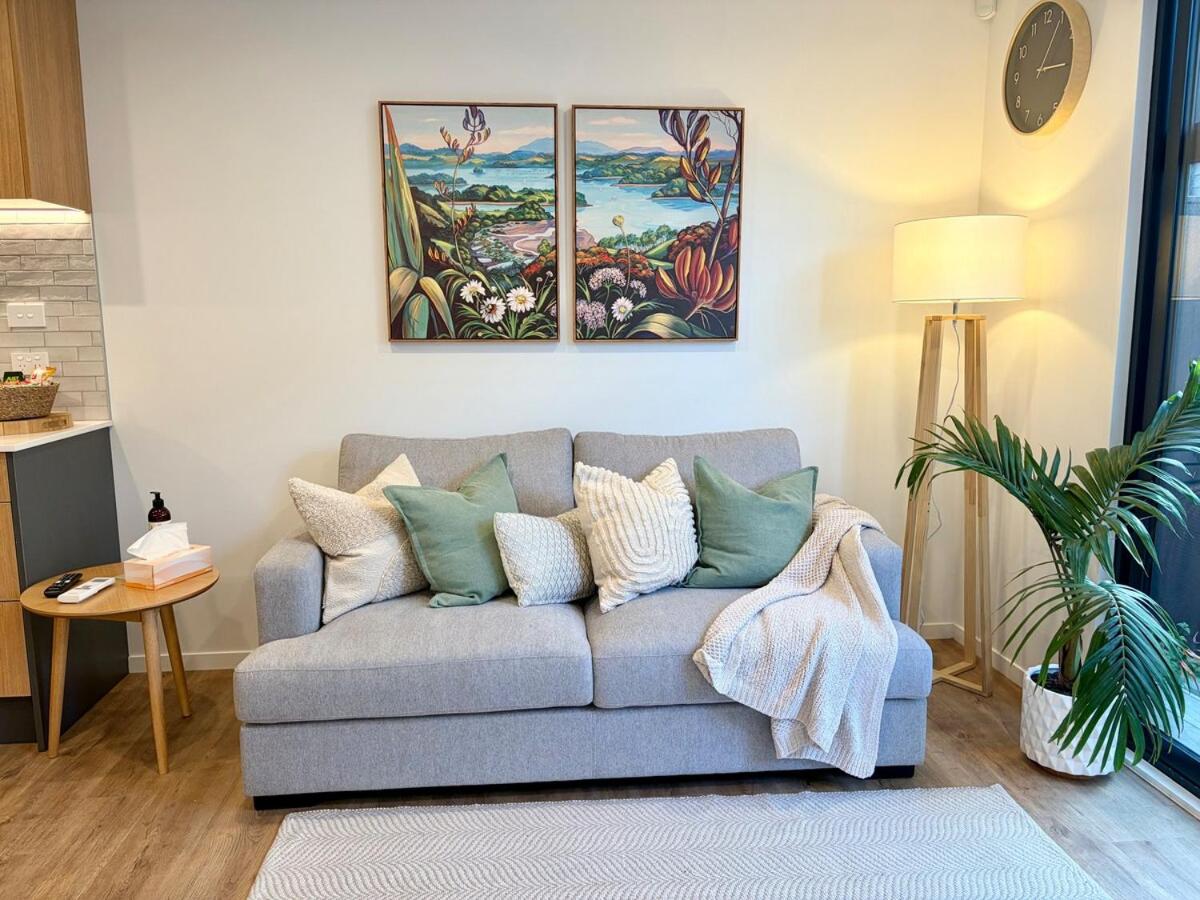 Work-Ready CBD Stay - Office, Monitor, Great Coffee & King Bed - B&B Christchurch