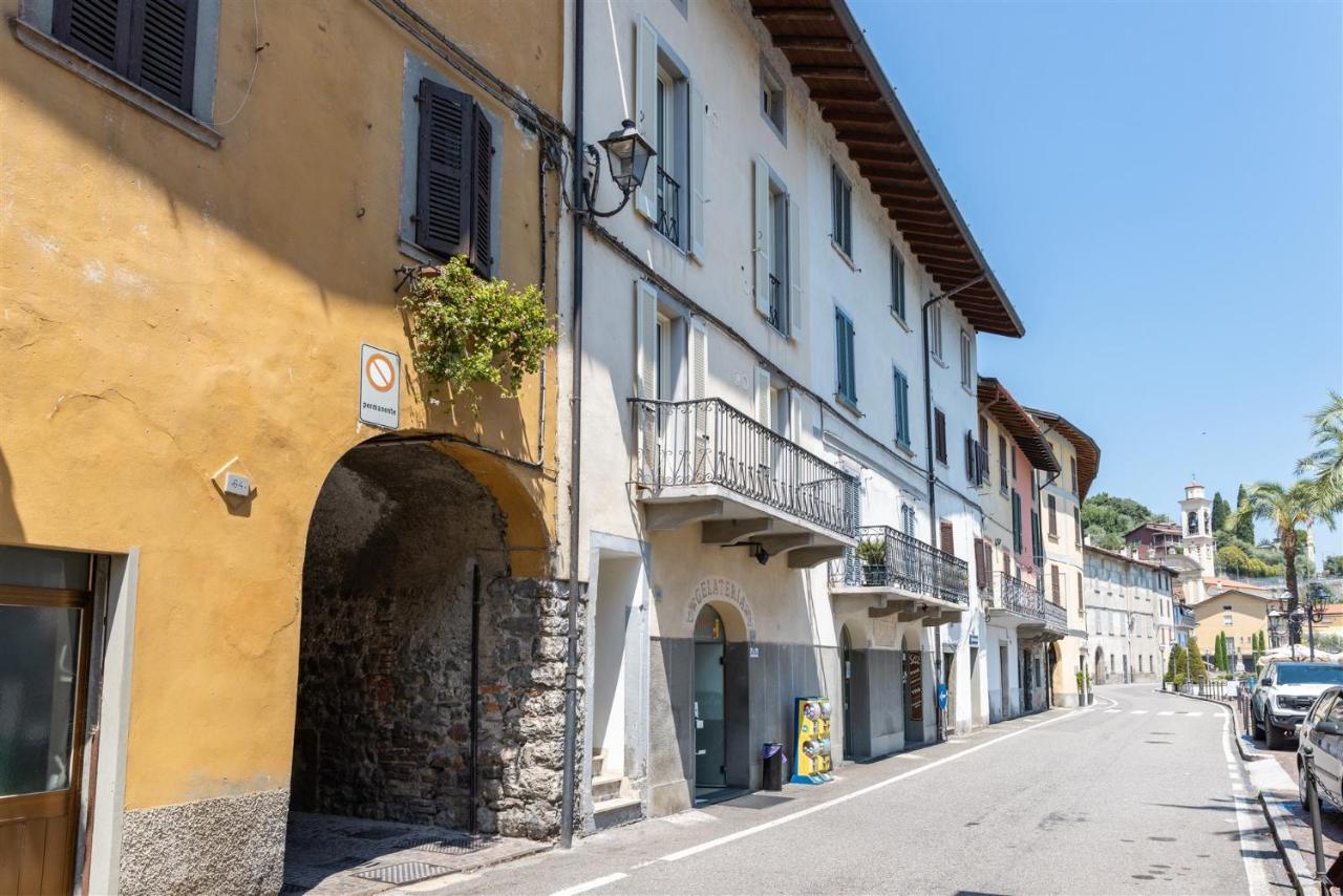 IseoLakeRental - Il Delfino del Lago - Chambres d'hôtes Riva di Solto