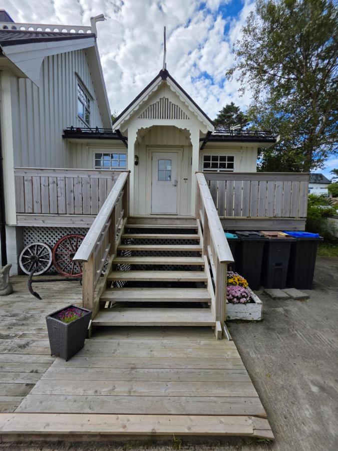 Dragon Villa 4BR Home with Sauna & Jacuzzi - Ferienwohnung Reine
