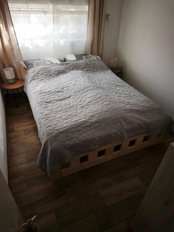 Lili Apartman - B&B Csopak