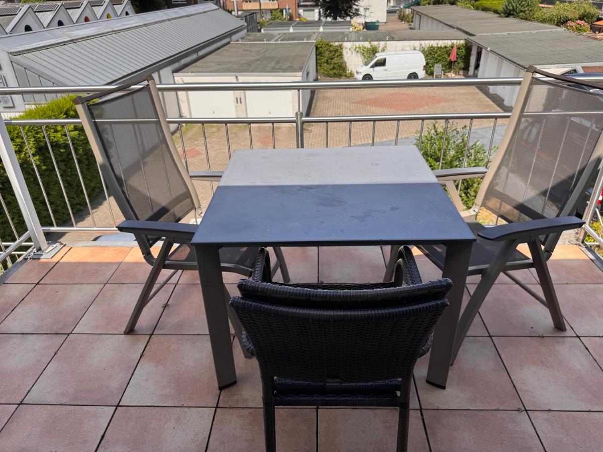 Buer-City Apartment Josef mit Klimaanlage, Balkon und Parkplatz - Ferienwohnung Gelsenkirchen