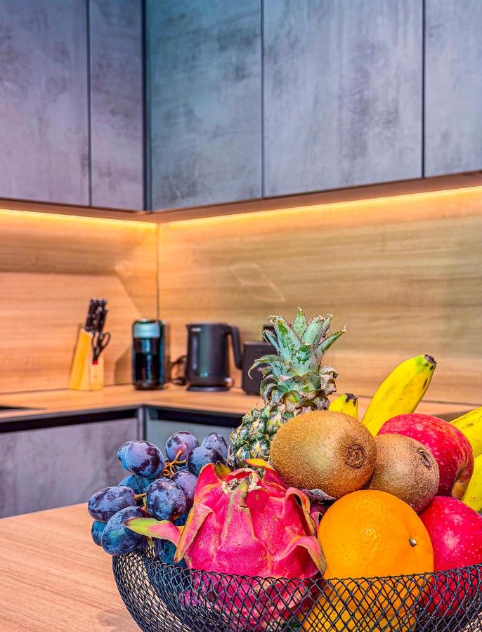 Superior Luxury Loft with Working Desk, Instagramable Pool - B&B Kerobokan