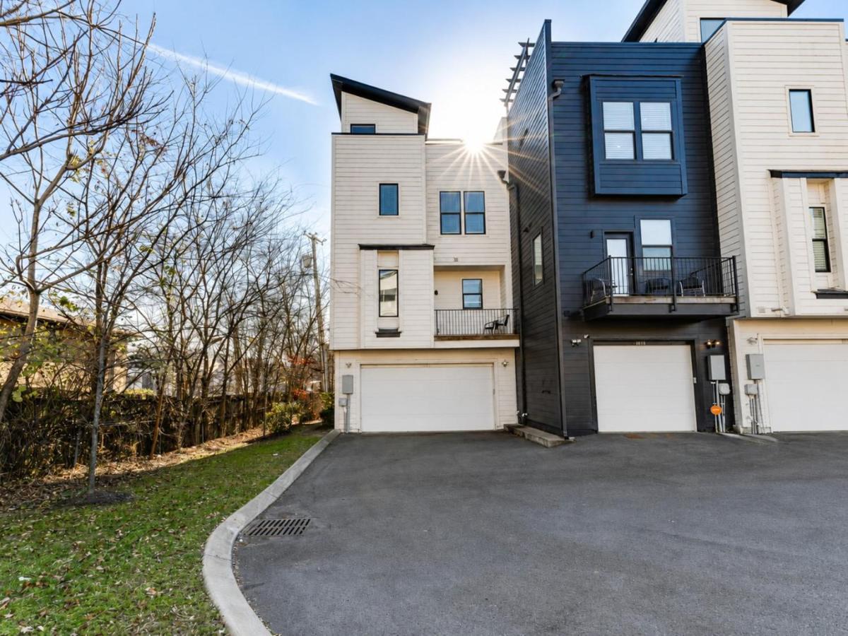 4BR Nashville Oasis with Rooftop Skyline Views - Ferienwohnung Nashville