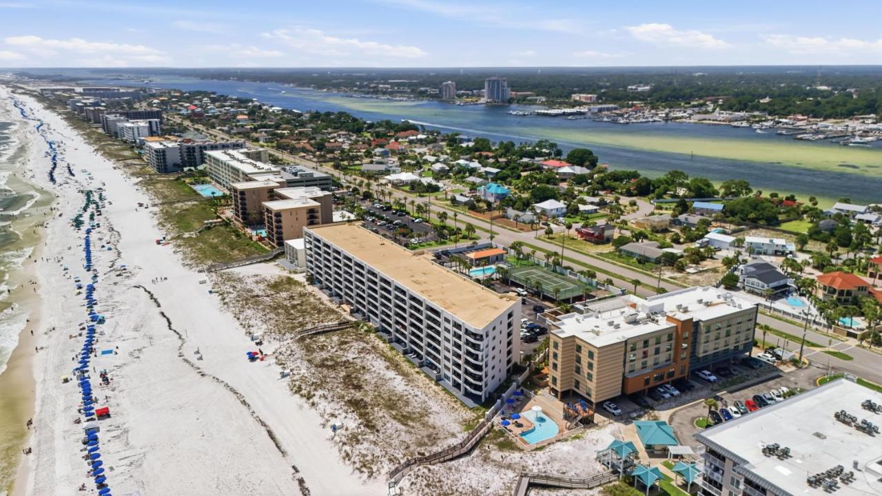 412 Surf Dweller by Alicia Hollis Realtor Rentals - Open March 16th Week - Bed and Breakfast Fort Walton Beach