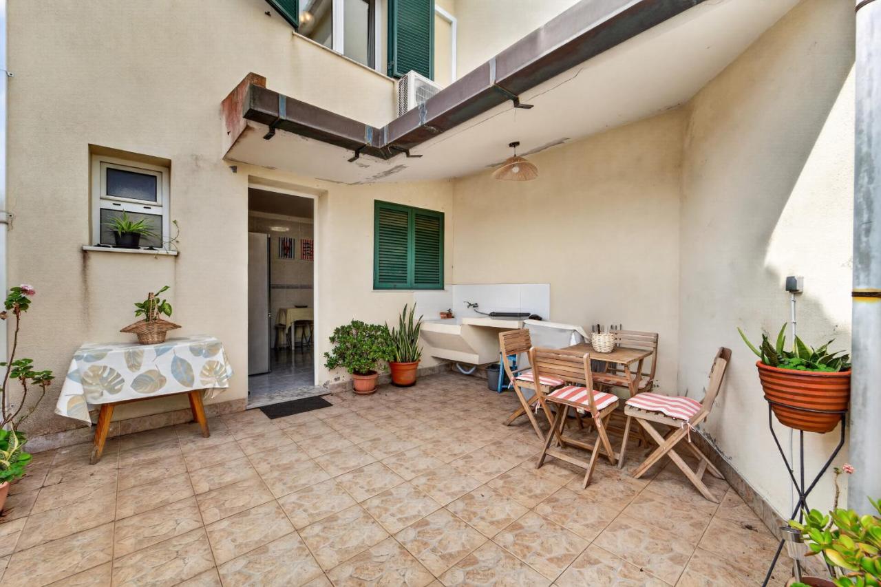 Casa da Abegoaria - B&B Caniço