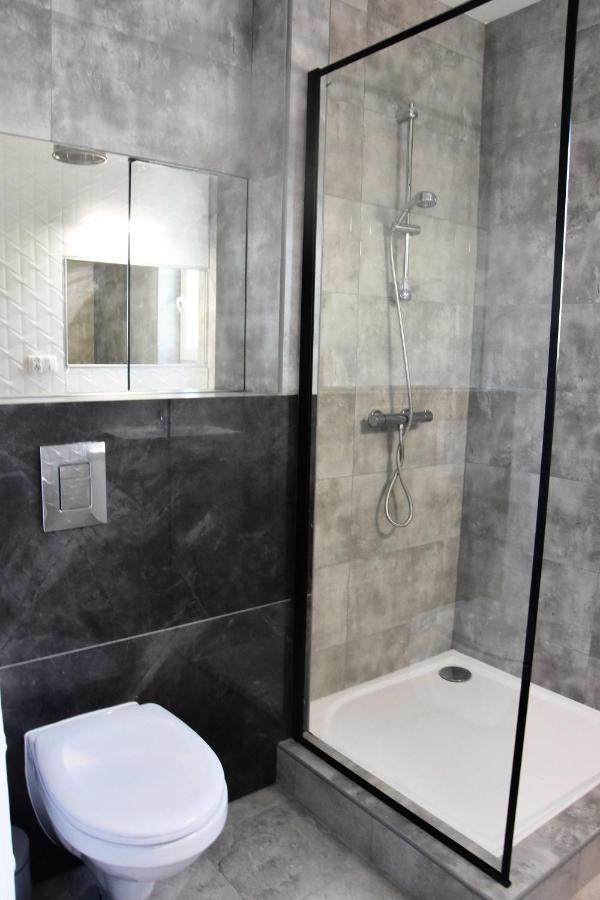 Chambre Triple avec Salle de Bains