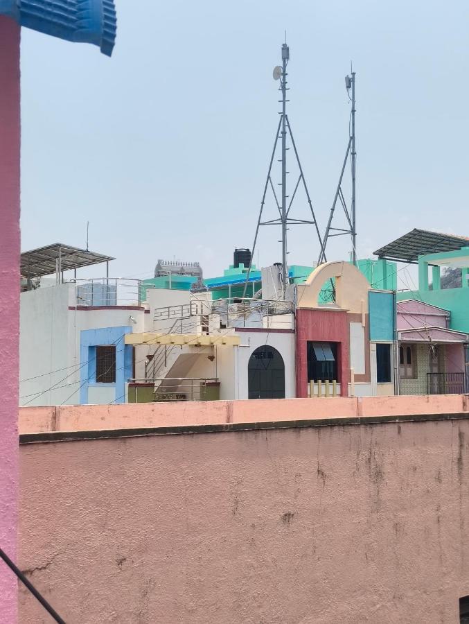 NN Homestay - Ferienwohnung Tiruvannamalai