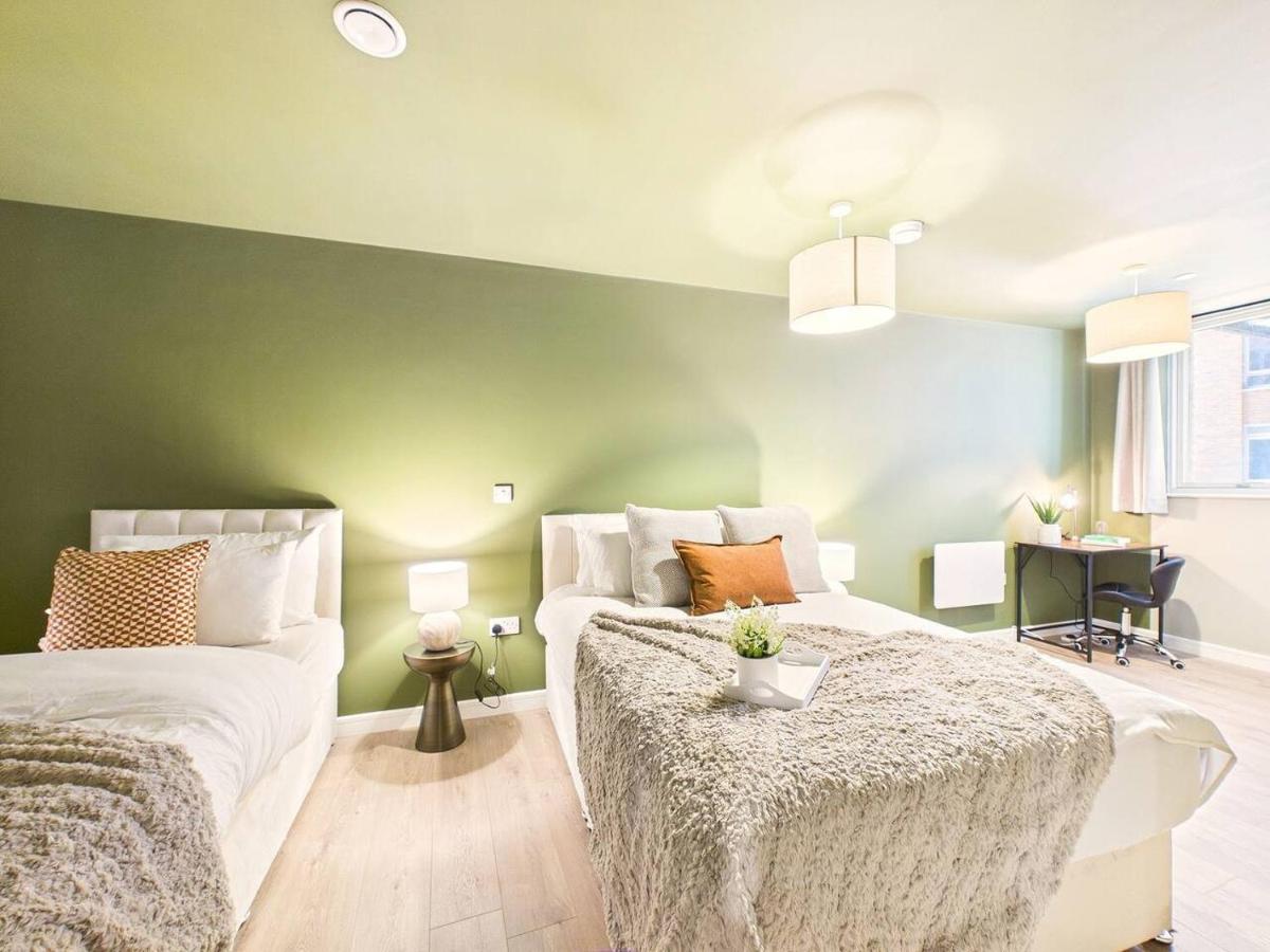 Birmingham City Retreat No 107 - B&B Birmingham