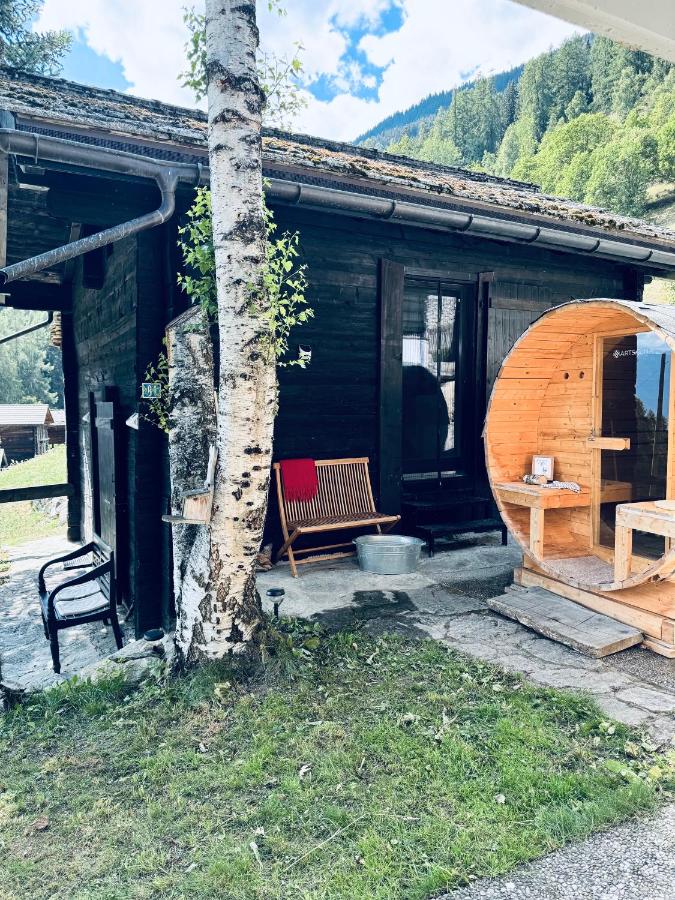Hüttli Chalet Weitblick 10 Minuten zur Skigondel und Aletschgletscher - Chambres d'hôtes Naters
