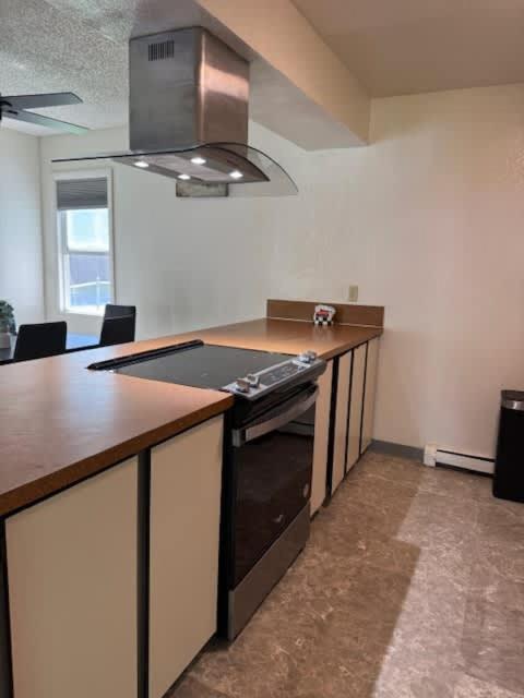 Bright Beautiful 2 Bedroom Suite - Bed and Breakfast Anchorage