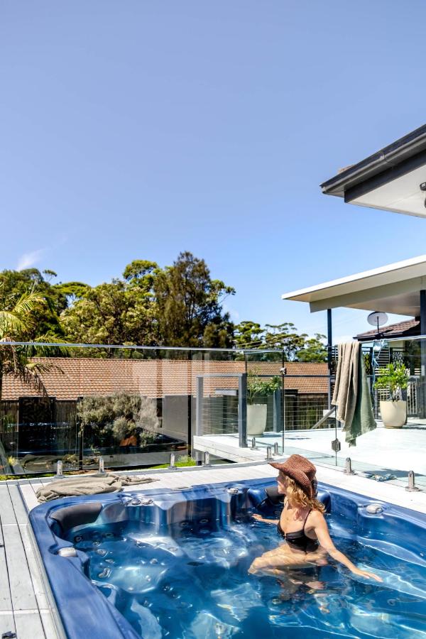 Summer and Winter by The Sea- Outdoor Spa and Firepit on Tallwood - B&B Mollymook