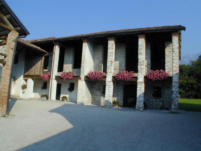 Colvago La Corte Spectacular Ancient Country House - Chambres d’hôtes