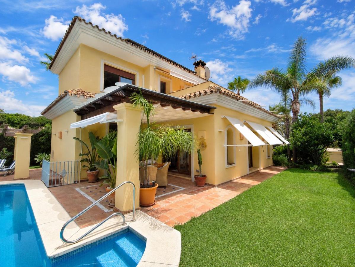 Villa Moumi - B&B Marbella