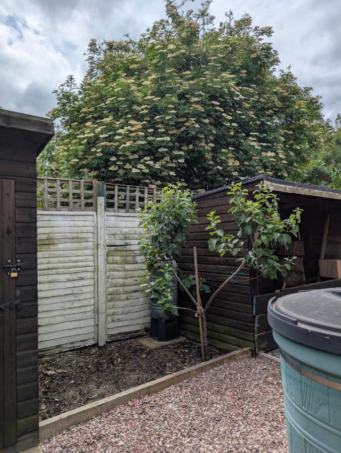 Apartment Sleeps 2 with Garden & Free Parking - Bed and Breakfast Didcot