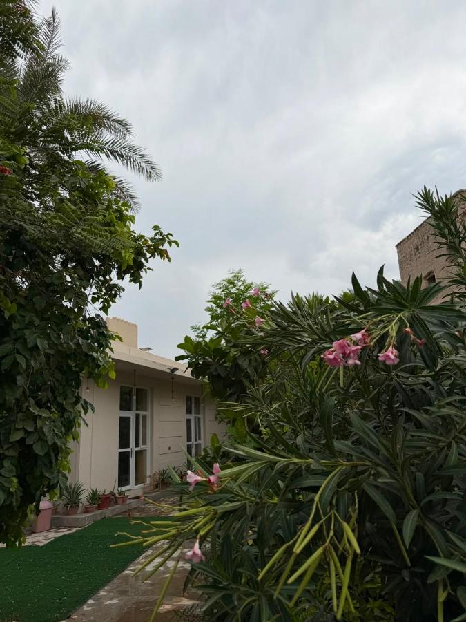 AL- aqyr Rest Garden أستراحة حارة العقر - B&B Nizwa