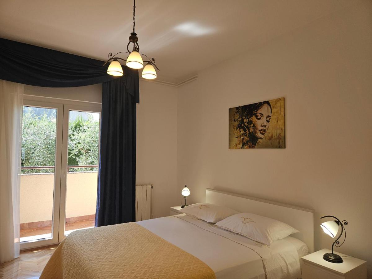 Appartement met 1 Slaapkamer en een Balkon