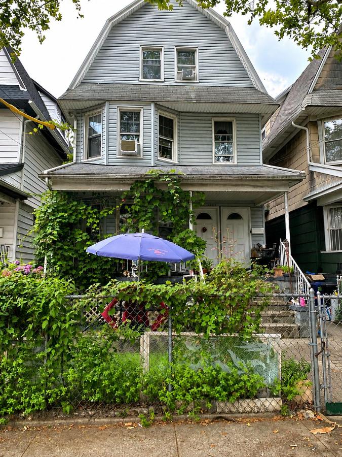 Classical American House 4 - B&B Brooklyn