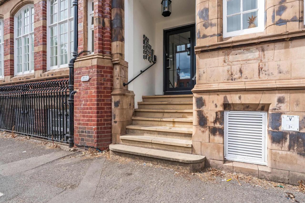 Modern 2-Bed Flat in Birmingham by MCPI Hosting, Ideal for Business & Tourists with Free Parking and WiFi - B&B Birmingham