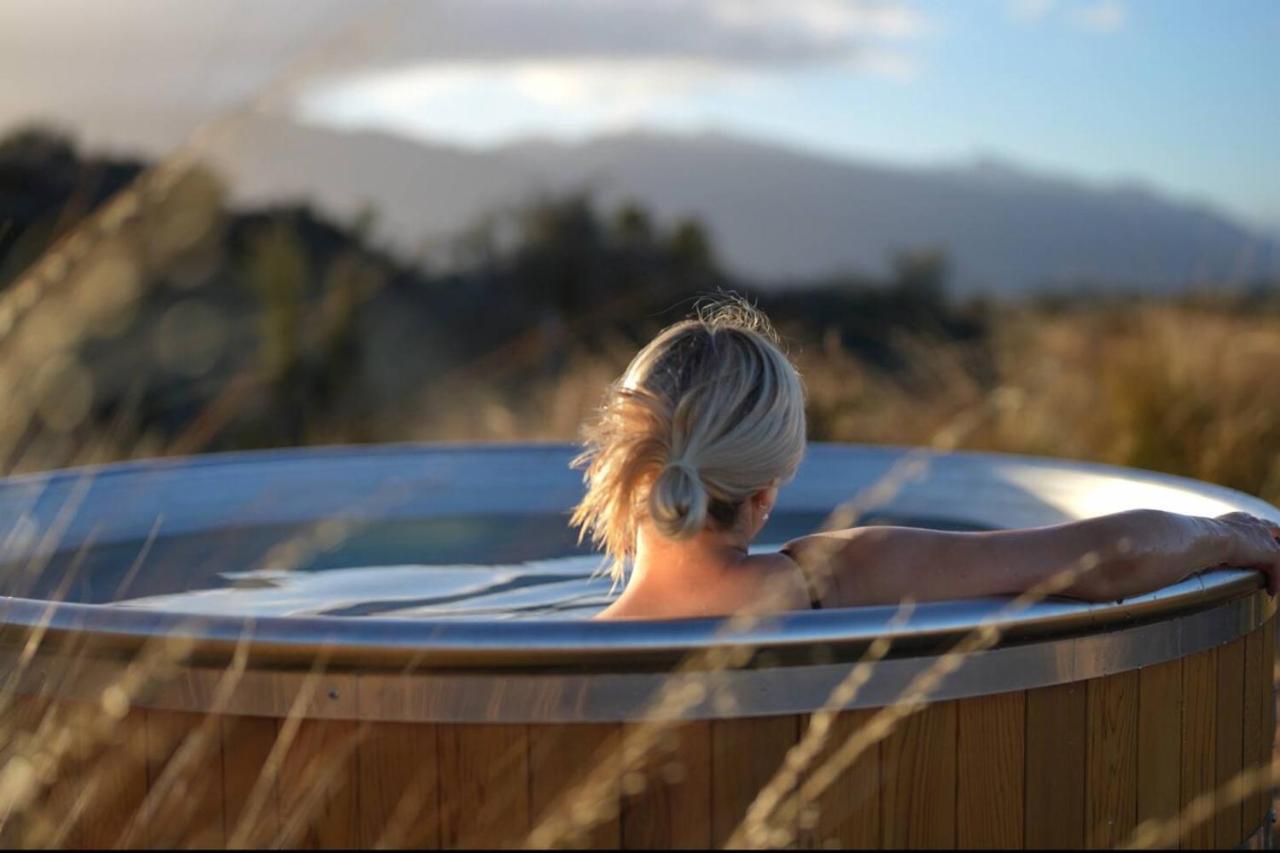 Mana Waiora Retreat - Luxury in Raw Wilderness - Ferienwohnung Te Anau