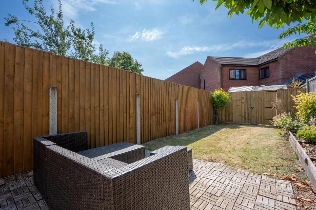 The Painted Terrace - Peaceful Home In Calow Near The Royal Hospital - Ferienwohnung Chesterfield